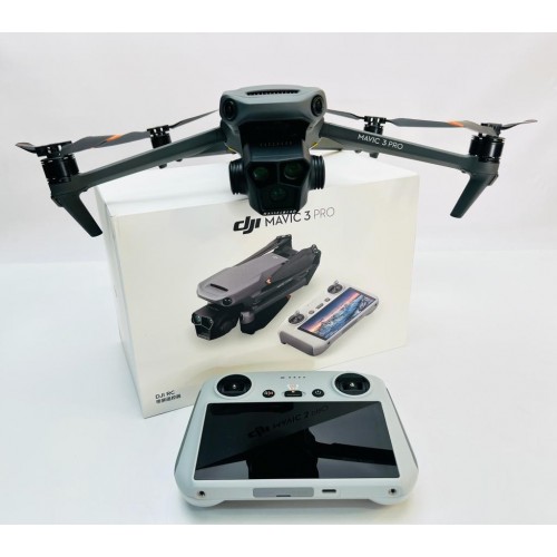 Квадрокоптер DJI Mavic 3 Pro в Ачинске с пультом DJI RC