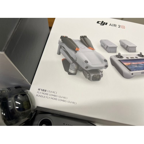 Квадрокоптер DJI AIR 2S Fly More Combo (пульт DJI RC с экраном) в Ачинске
